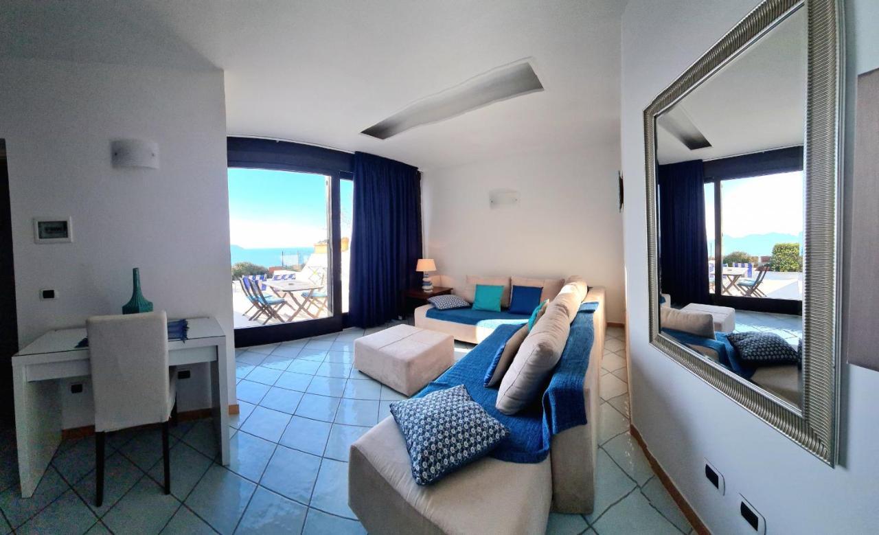 Guest House Villa Il Gabbiano Ponza Exteriör bild