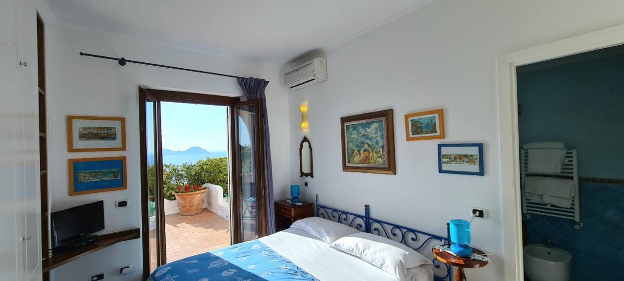 Guest House Villa Il Gabbiano Ponza Exteriör bild
