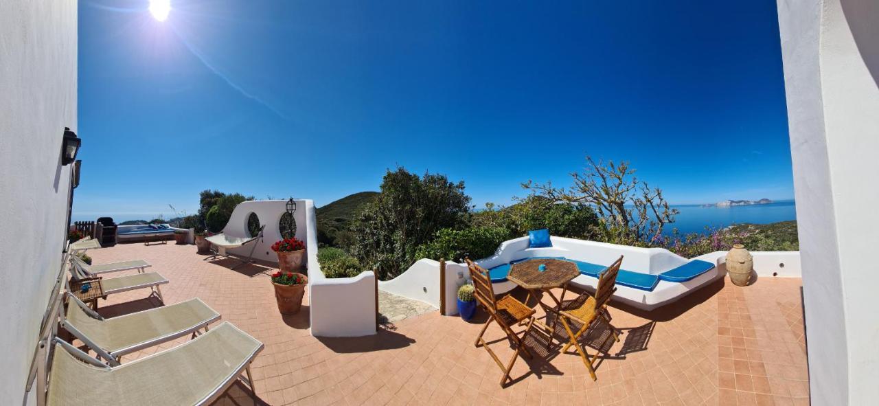 Guest House Villa Il Gabbiano Ponza Exteriör bild
