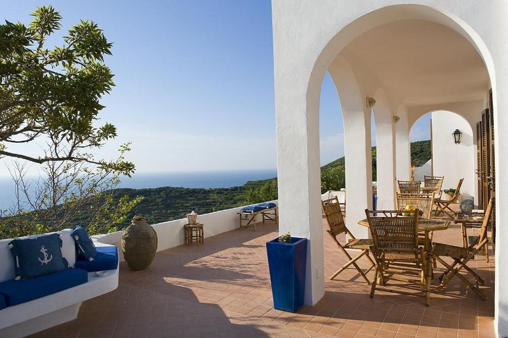 Guest House Villa Il Gabbiano Ponza Exteriör bild