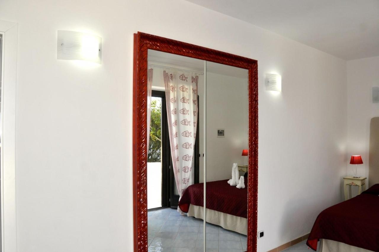 Guest House Villa Il Gabbiano Ponza Exteriör bild