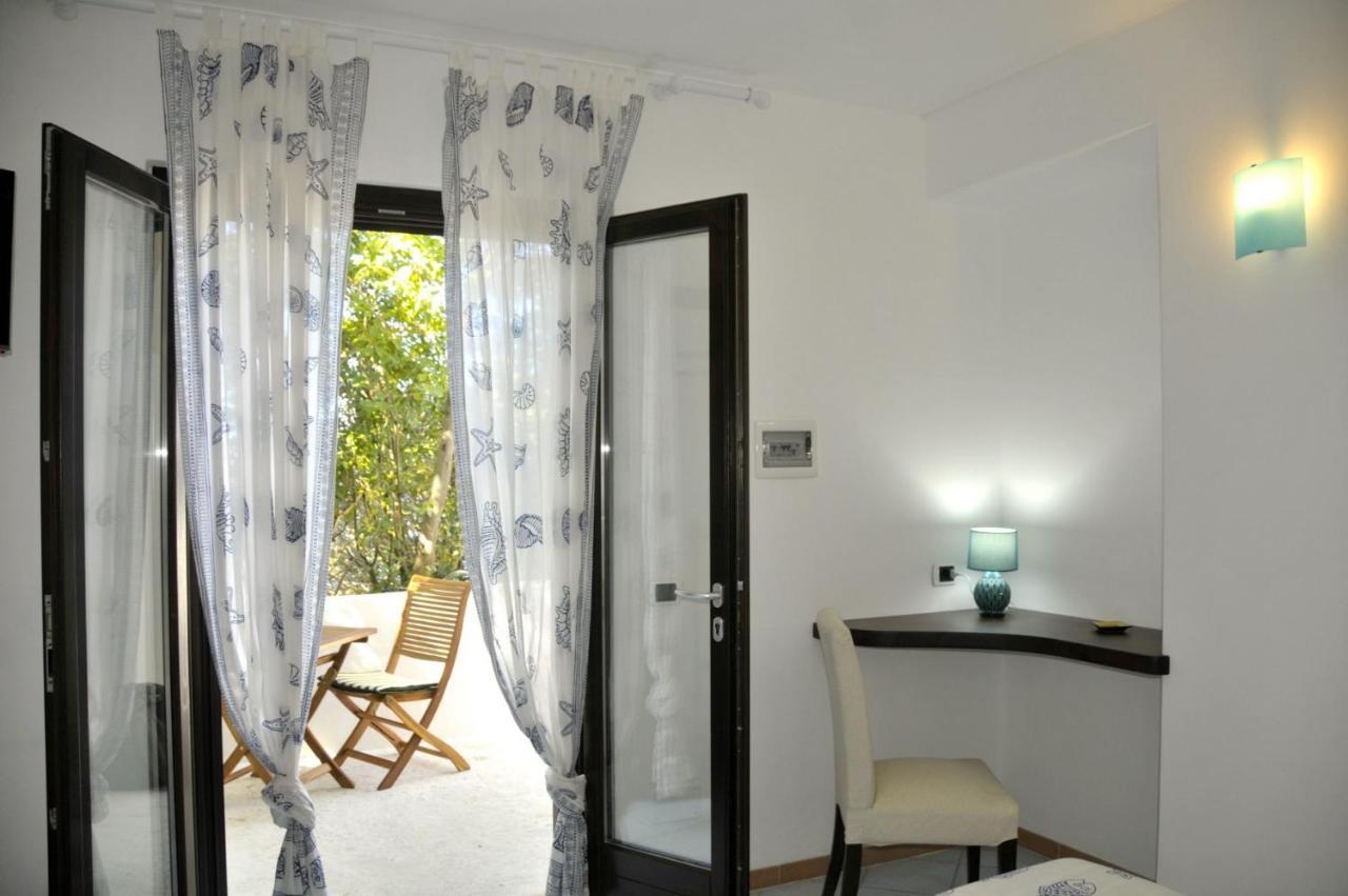 Guest House Villa Il Gabbiano Ponza Exteriör bild