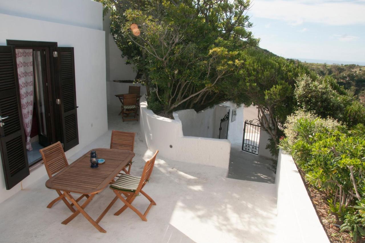Guest House Villa Il Gabbiano Ponza Exteriör bild