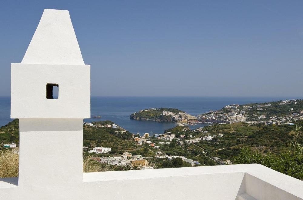 Guest House Villa Il Gabbiano Ponza Exteriör bild