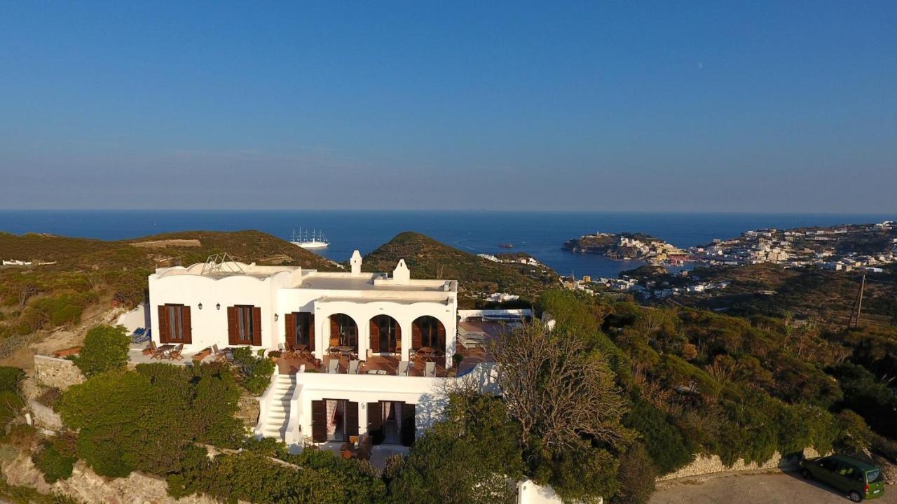 Guest House Villa Il Gabbiano Ponza Exteriör bild