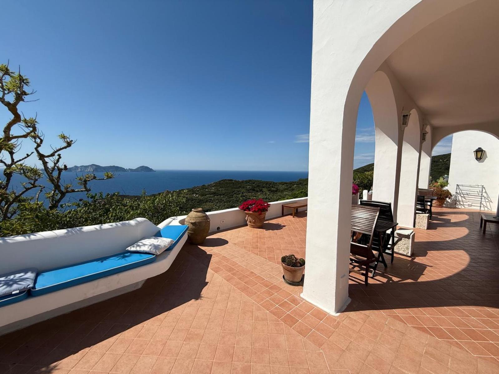 Guest House Villa Il Gabbiano Ponza Exteriör bild